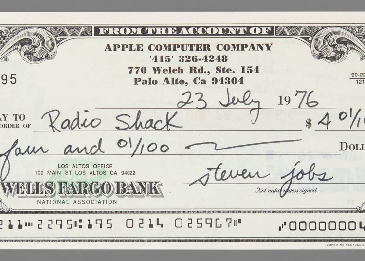 史蒂夫·乔布斯签名的苹果电脑支票售价 46,000 美元